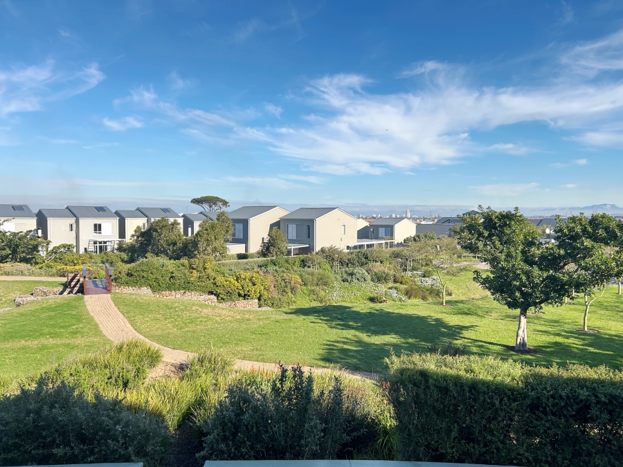 2 Bedroom Property for Sale in Somerset Lakes Western Cape